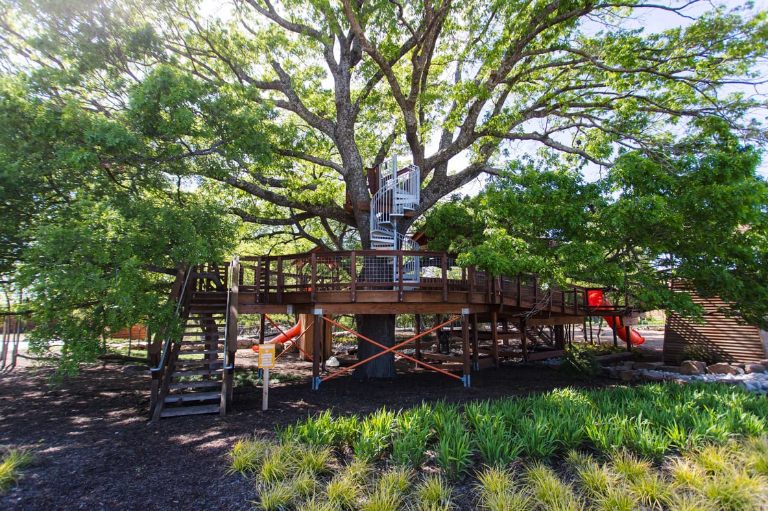 The-Lookout-Treehouse